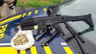 Homem rouba submetralhadora em SC, foge, mata cavalo e é preso em Porto Alegre