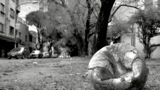 Criança de dois anos morre após levar bolada na cabeça durante jogo de futebol no Rio Grande do Sul