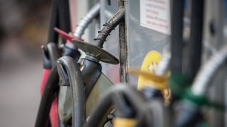 Preço do litro da gasolina e do diesel sobe nos postos, diz ANP